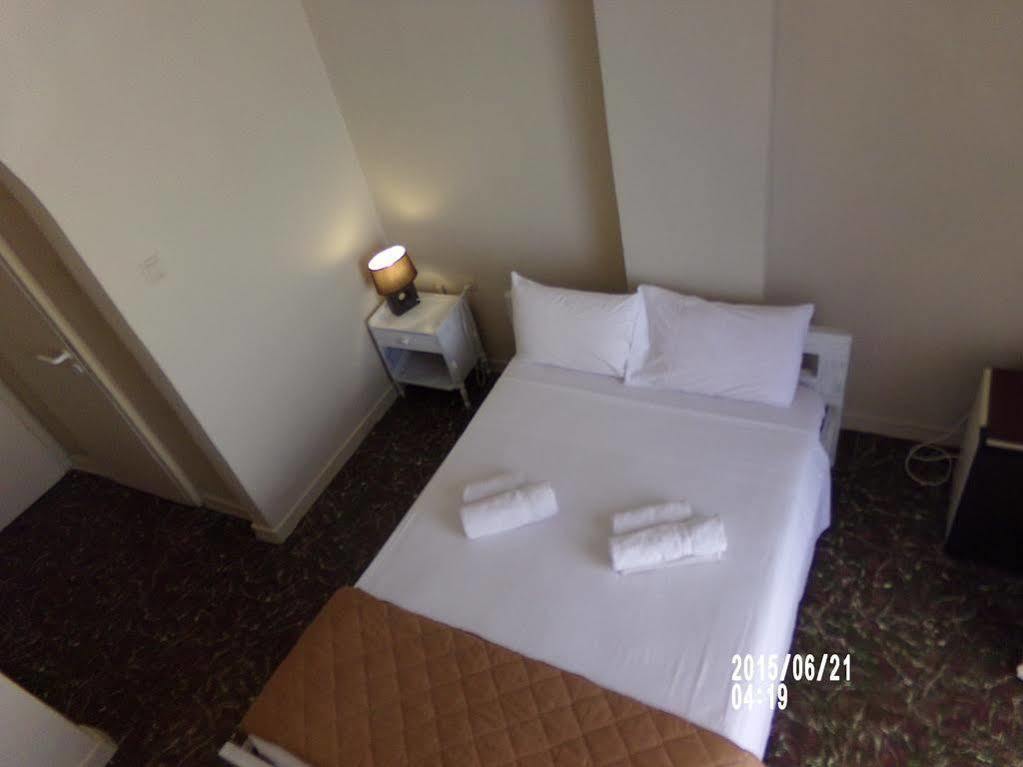 Pansion Roulis Hotel Moraitika Exterior photo